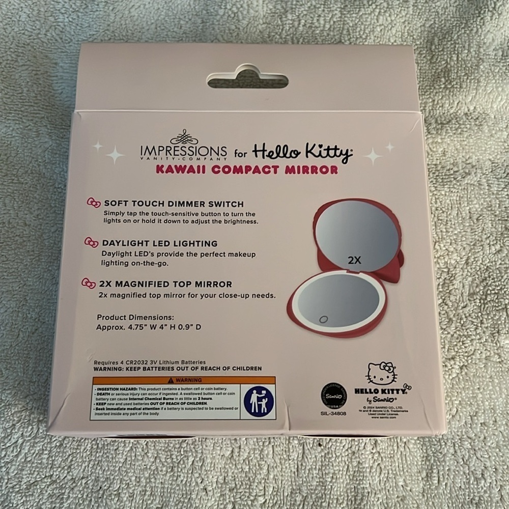 Hello Kitty Impressions Red Kawaii Compact Mirror - Picture 3 of 7